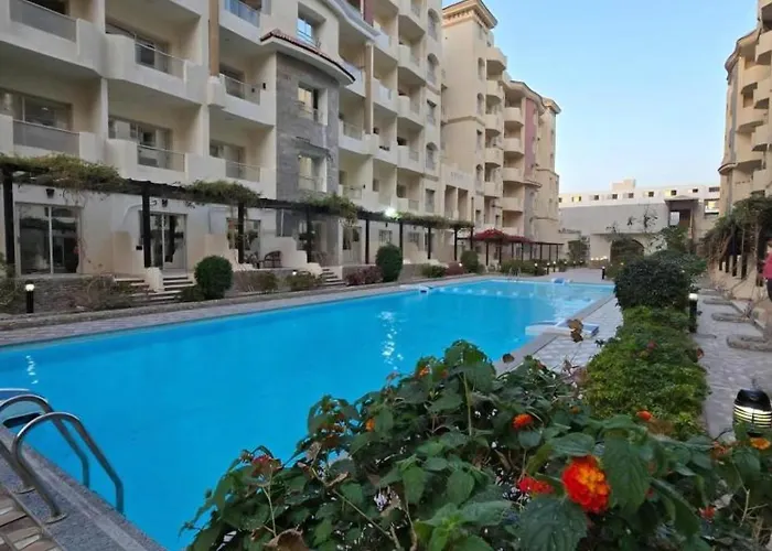 Apartment Florenza Kamsen With Pool View In Arabia Area Hurghada